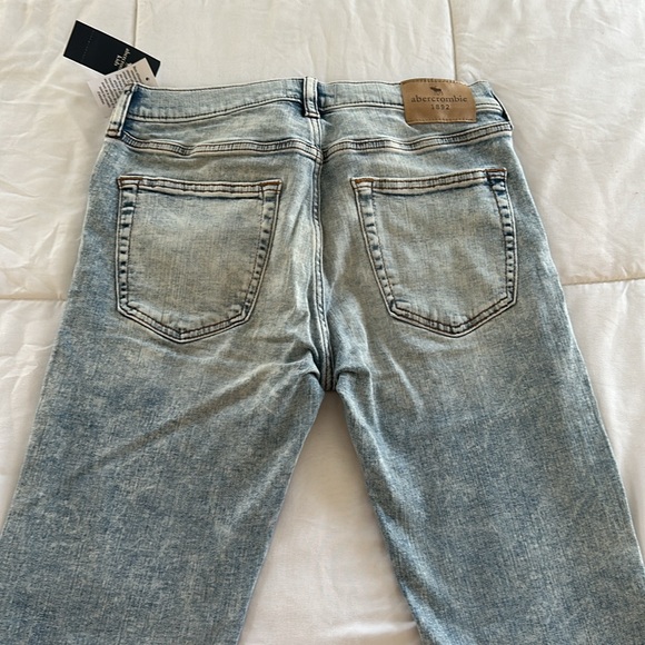 Brand New Abercrombie Kids Jeans Super Skinny size 15/16 - Picture 4 of 4